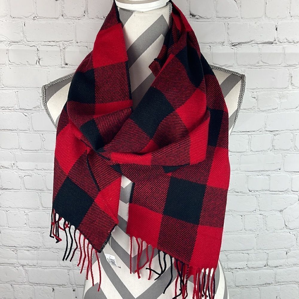 Old Navy Red and Black plaid Scarf NWT